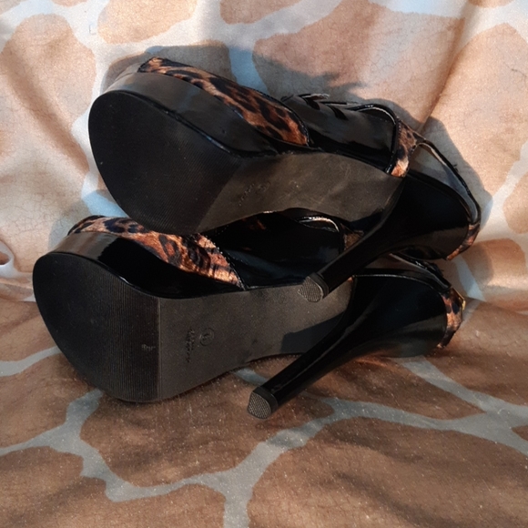 Leopard Platform Stiletto - Picture 6 of 8